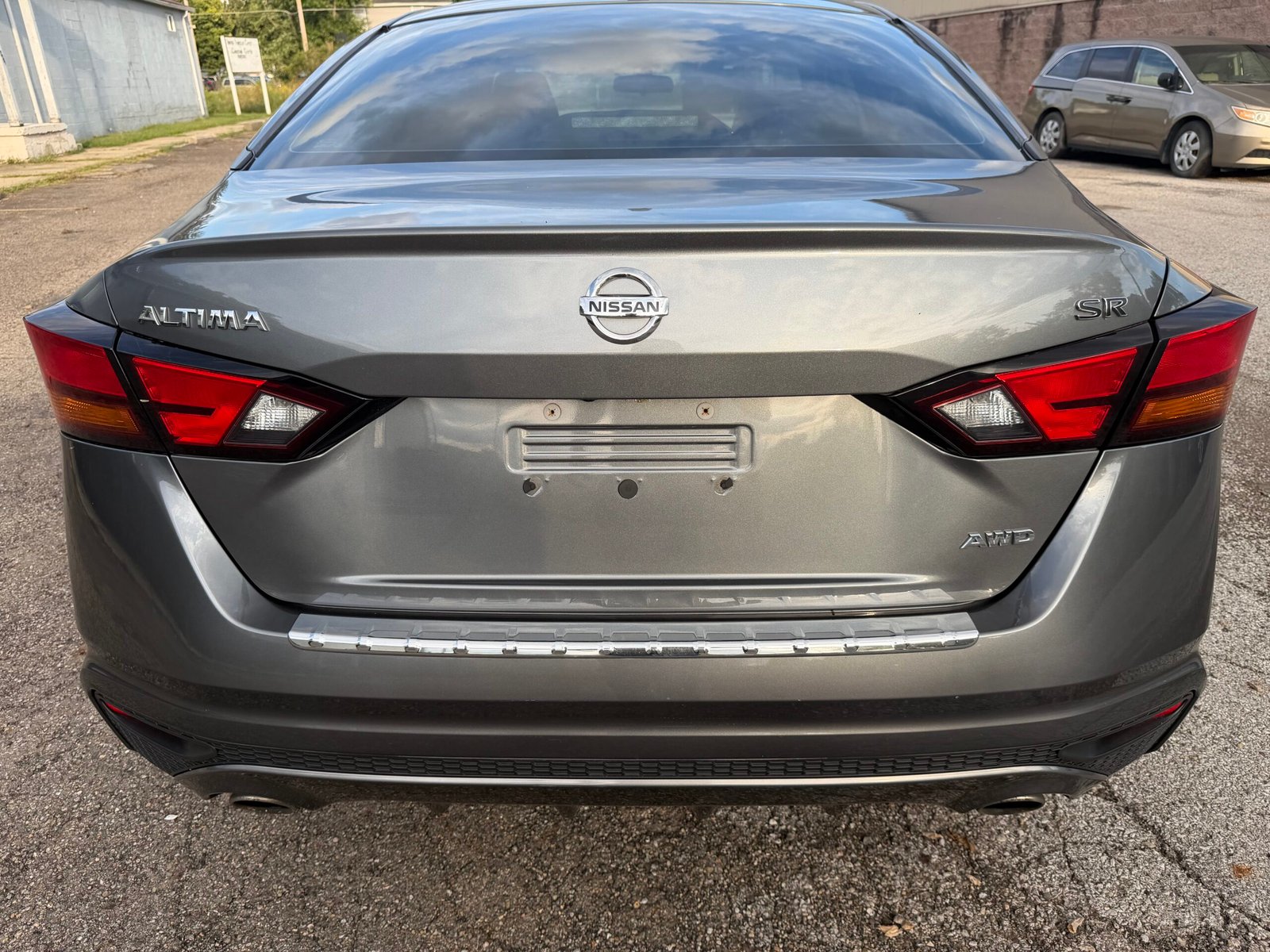 2019 Nissan Altima SR - Photo 12